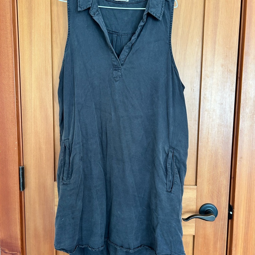 Dex Sleeveless Black Tunic Top